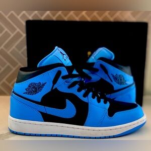 Men’s Size 9 Air Jordan Mid